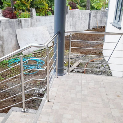 O corrimão de aço inoxidável exterior Inox da escadaria cerca a categoria 201 304 316